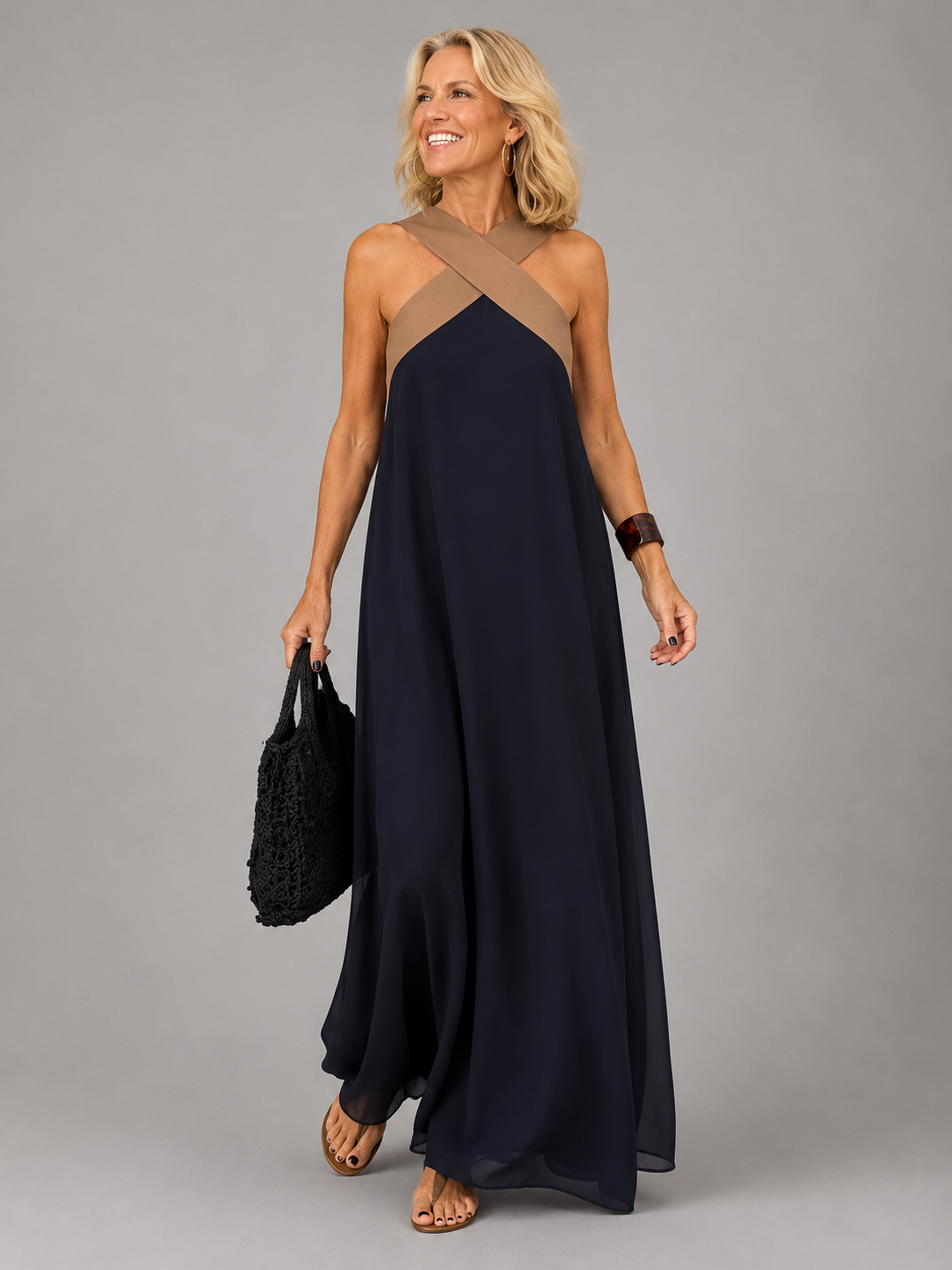 צרויה™ | שמלת מקסי אלגנטית עם מחשוף מוצלב